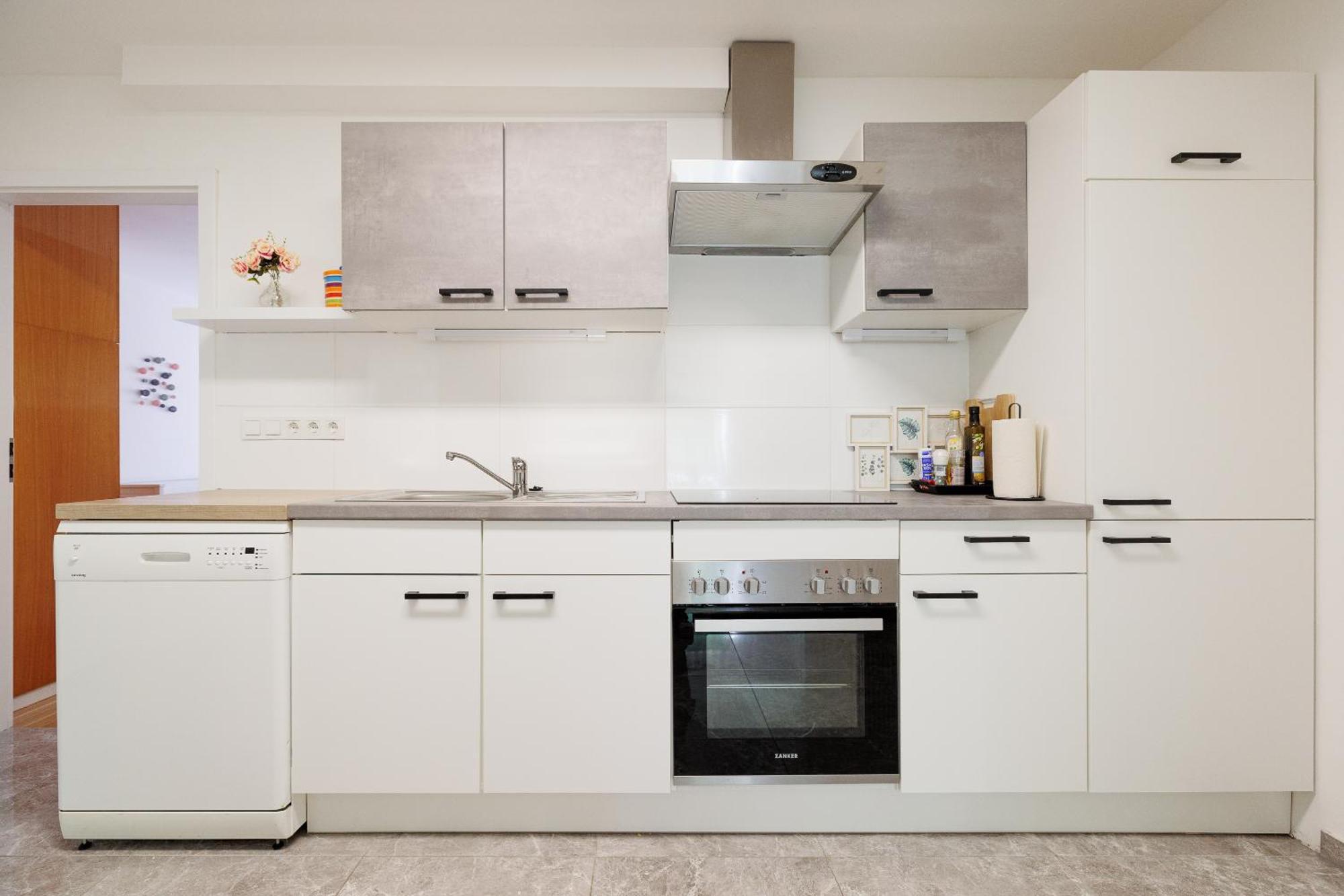 Neue Renovierte Und Möblierte Charmante Wohnung!!! Wien